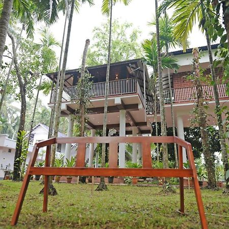 Serenity Villa And Treehouse Palakkad Kültér fotó
